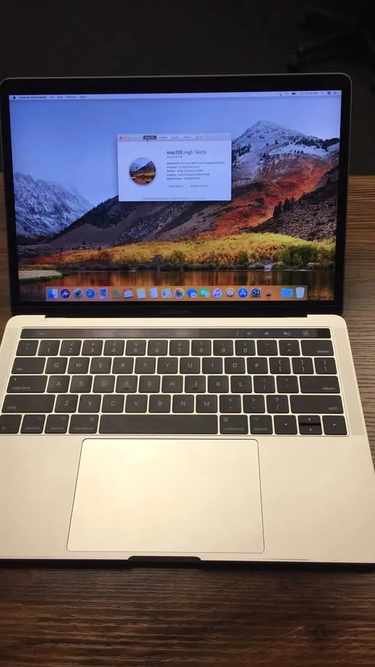 Apple MacBook Pro (13 inch, 2016 Touch Bar, Intel Core i7)